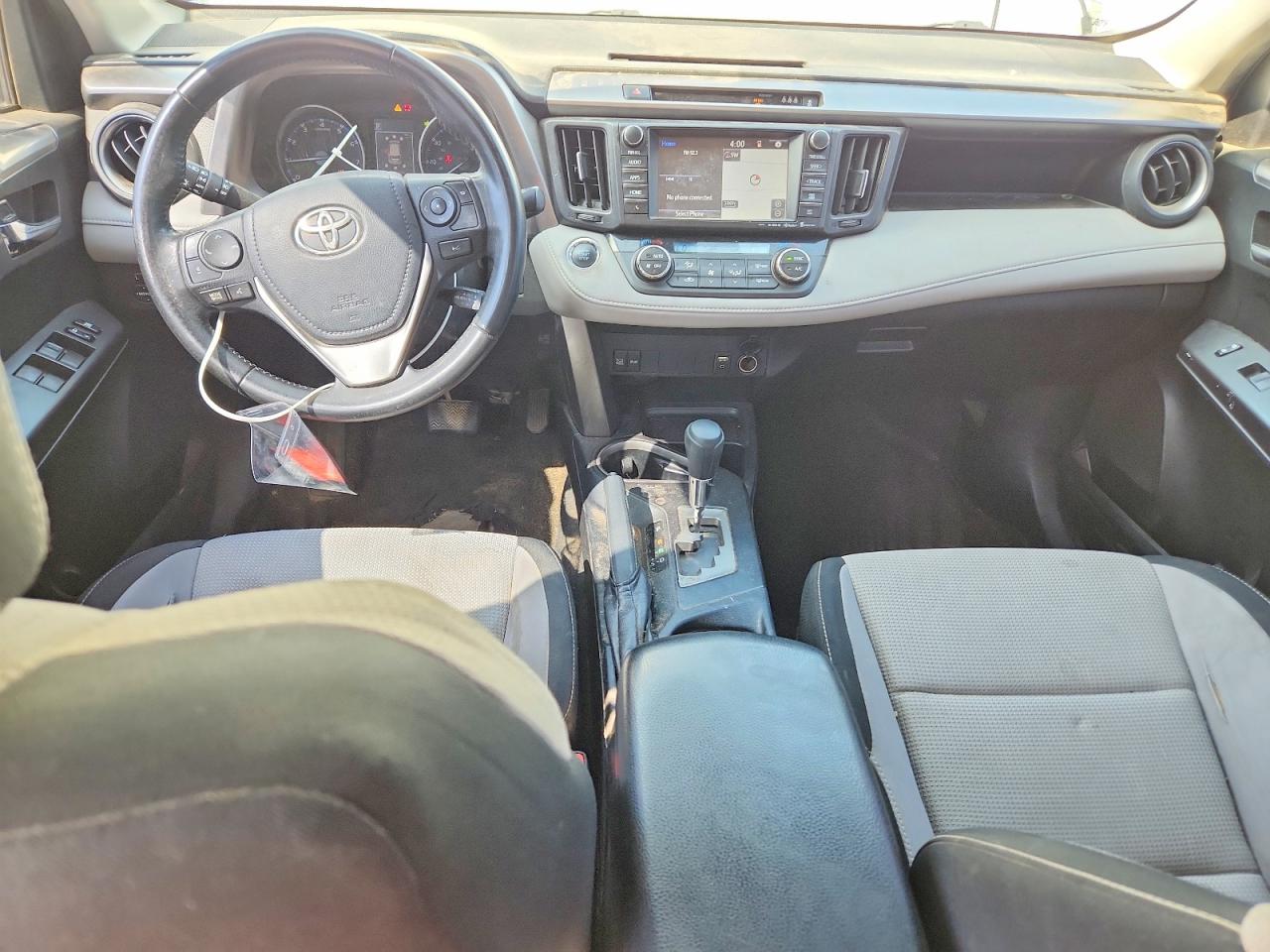 2018 TOYOTA RAV4 XLE photo 15