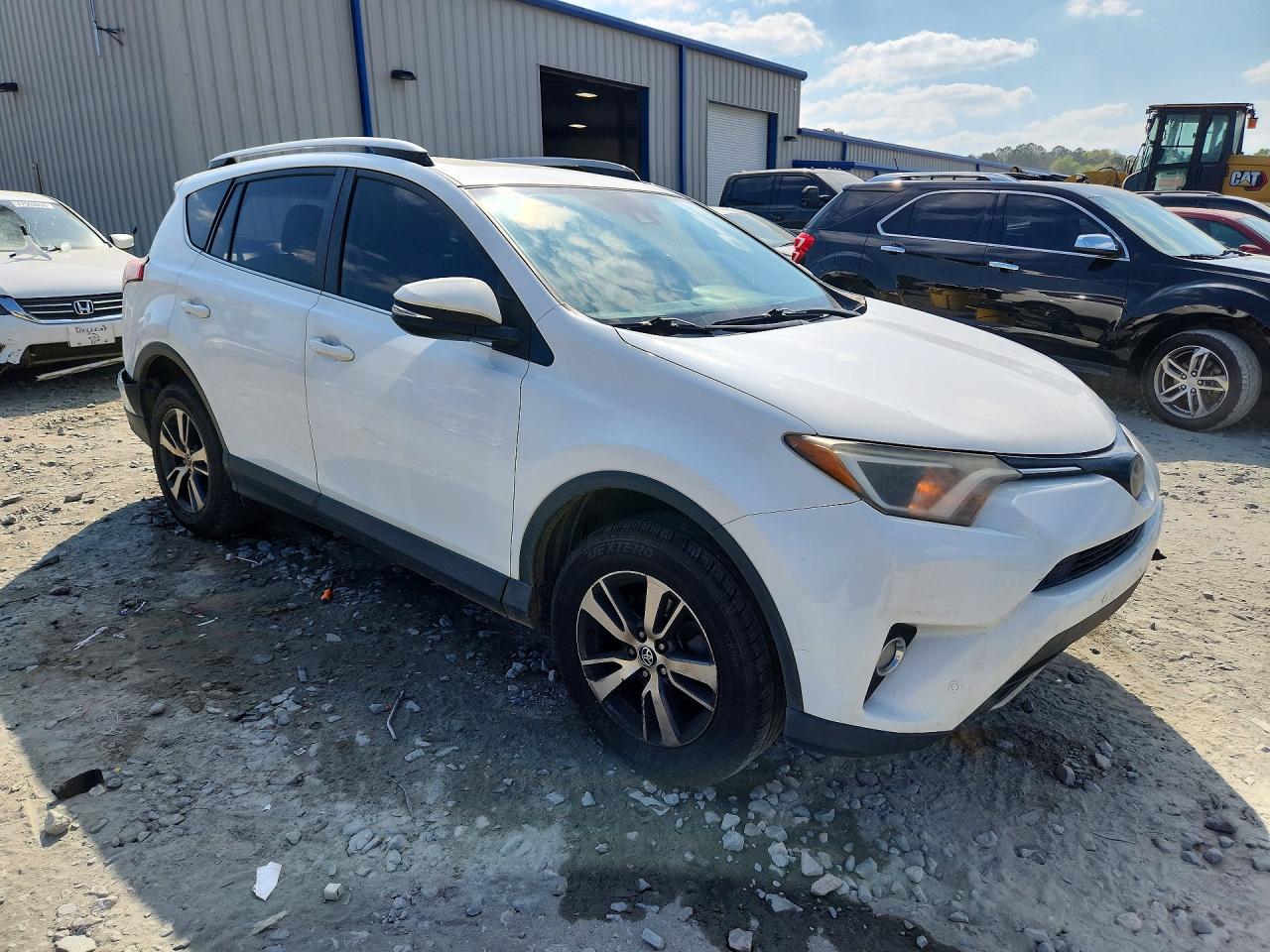 2018 TOYOTA RAV4 XLE photo 7