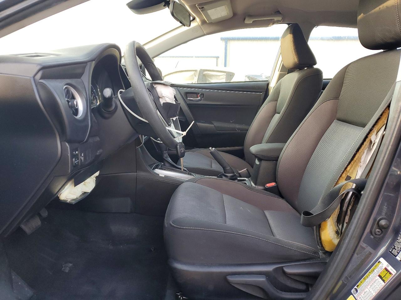 2019 TOYOTA COROLLA LE photo 19