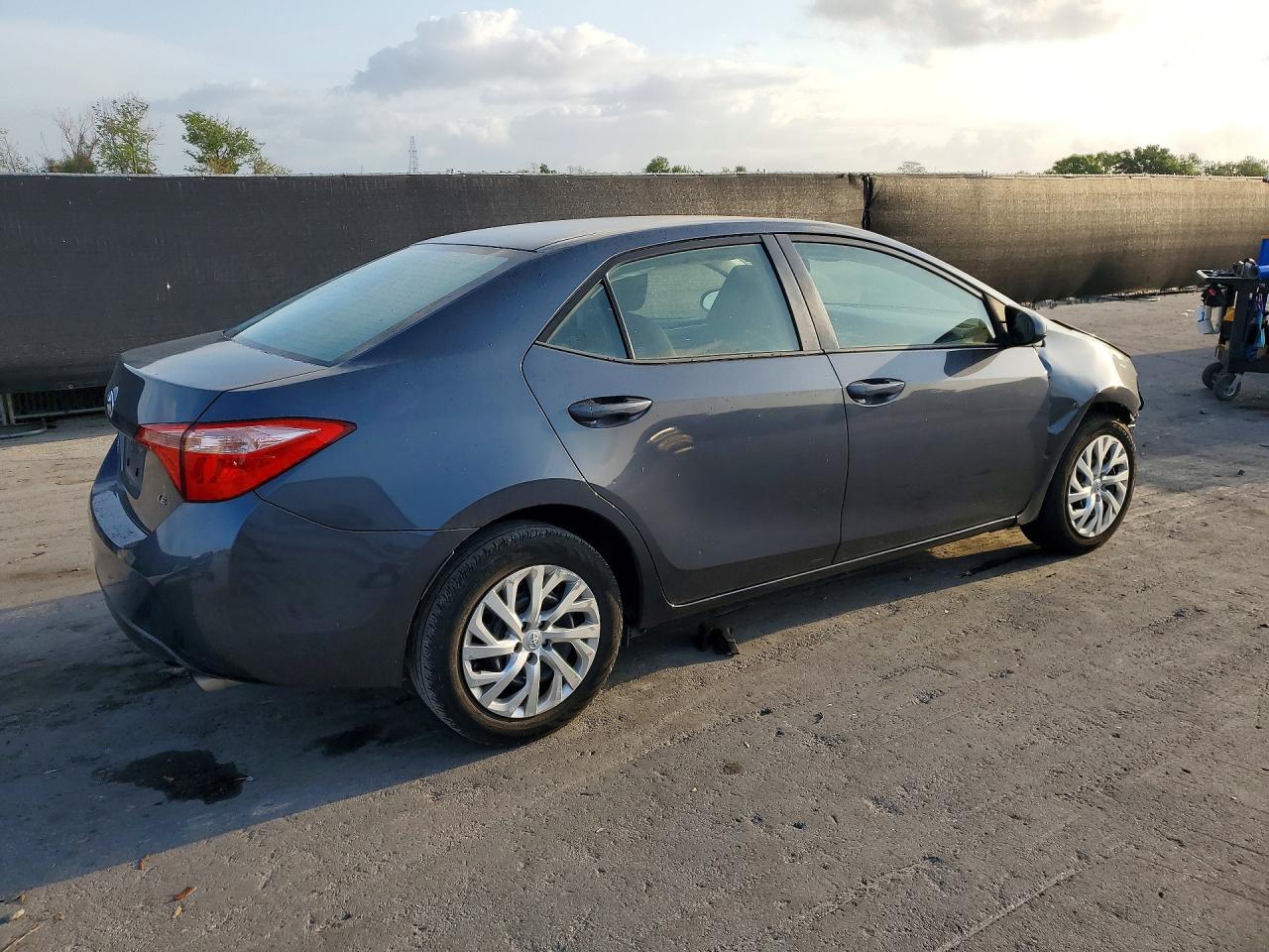 2019 TOYOTA COROLLA LE photo 7