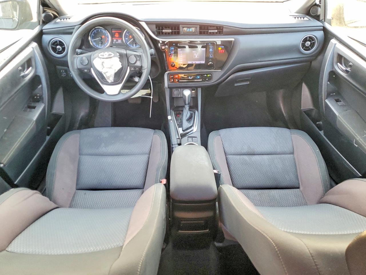 2019 TOYOTA COROLLA LE photo 22