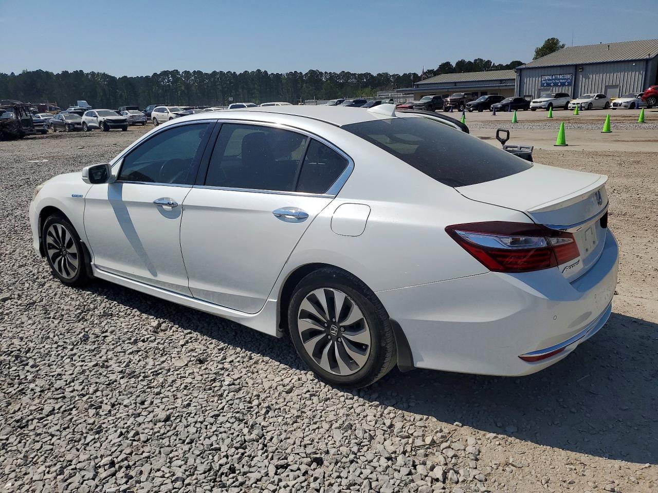 2017 HONDA ACCORD TOURING HYBRID photo 2