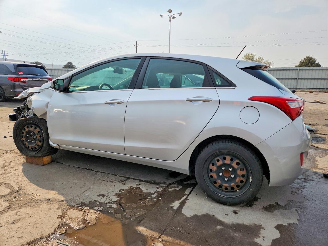 2016 HYUNDAI ELANTRA GT BASE photo 3