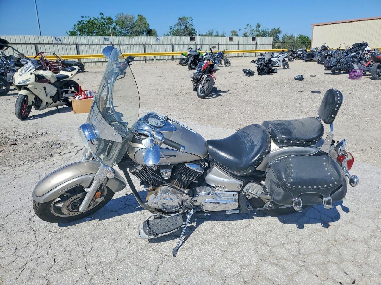 2006 YAMAHA XVS1100 A photo 3