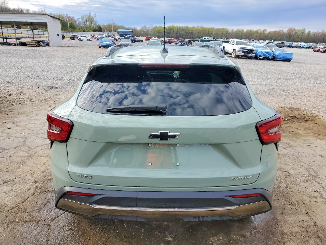 2025 CHEVROLET TRAX ACTIV photo 11