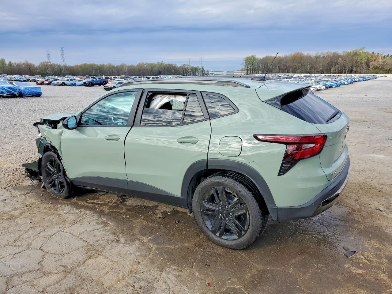 2025 CHEVROLET TRAX ACTIV photo 3