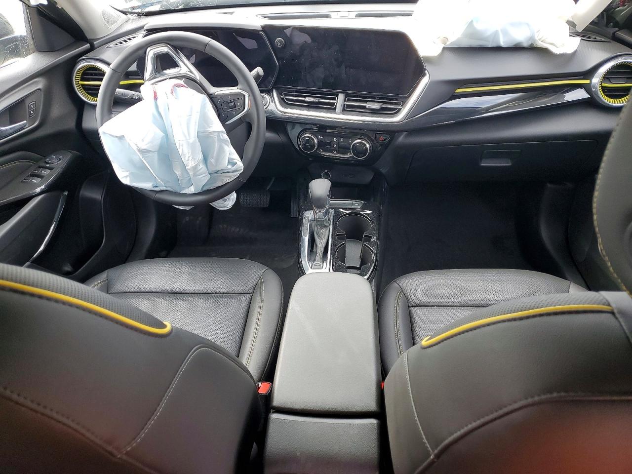 2025 CHEVROLET TRAX ACTIV photo 15