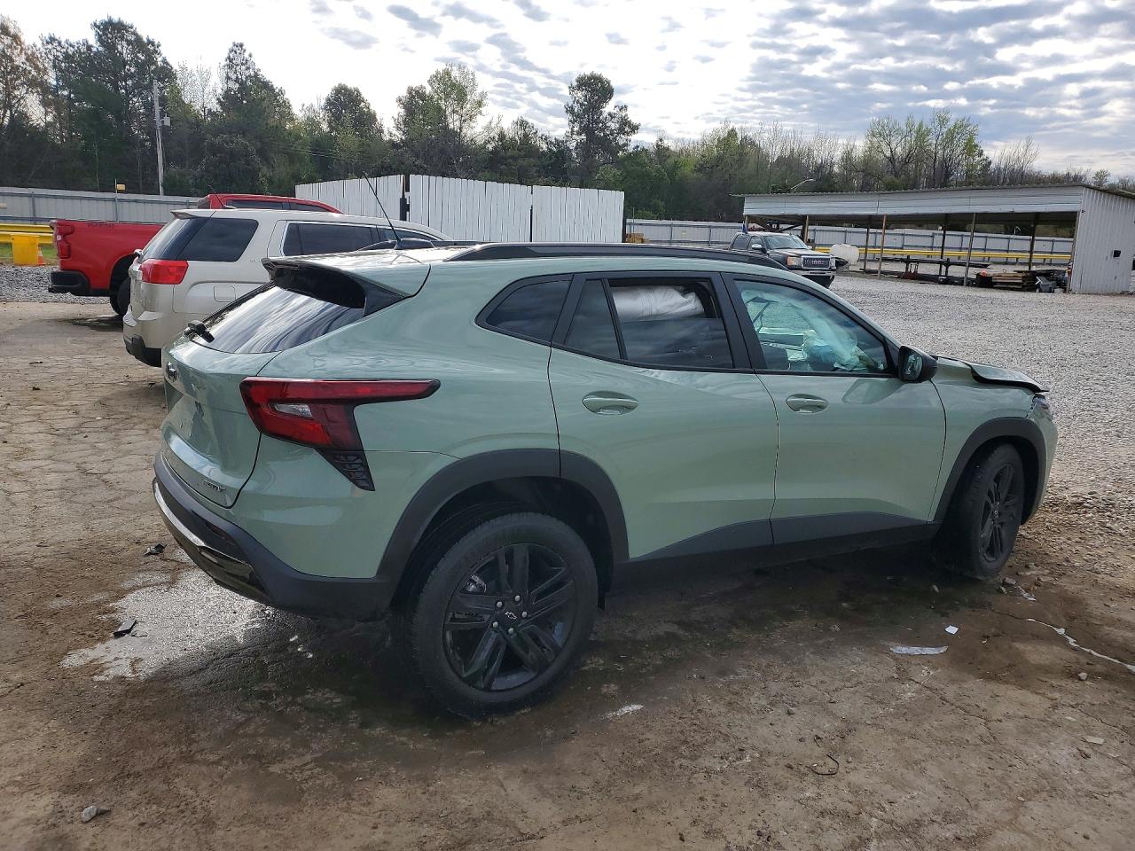 2025 CHEVROLET TRAX ACTIV photo 5
