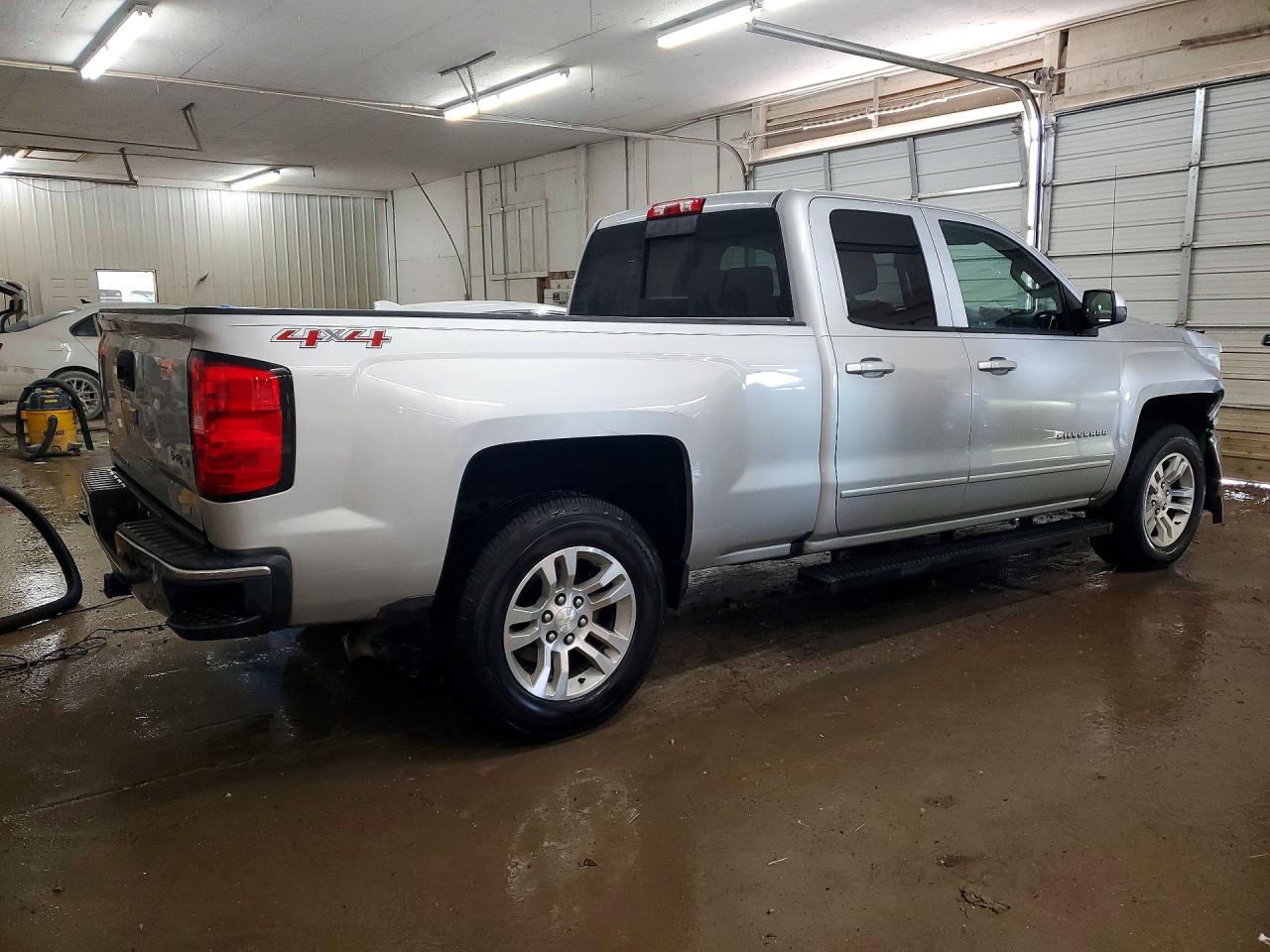 2016 CHEVROLET SILVERADO K1500 LT photo 3