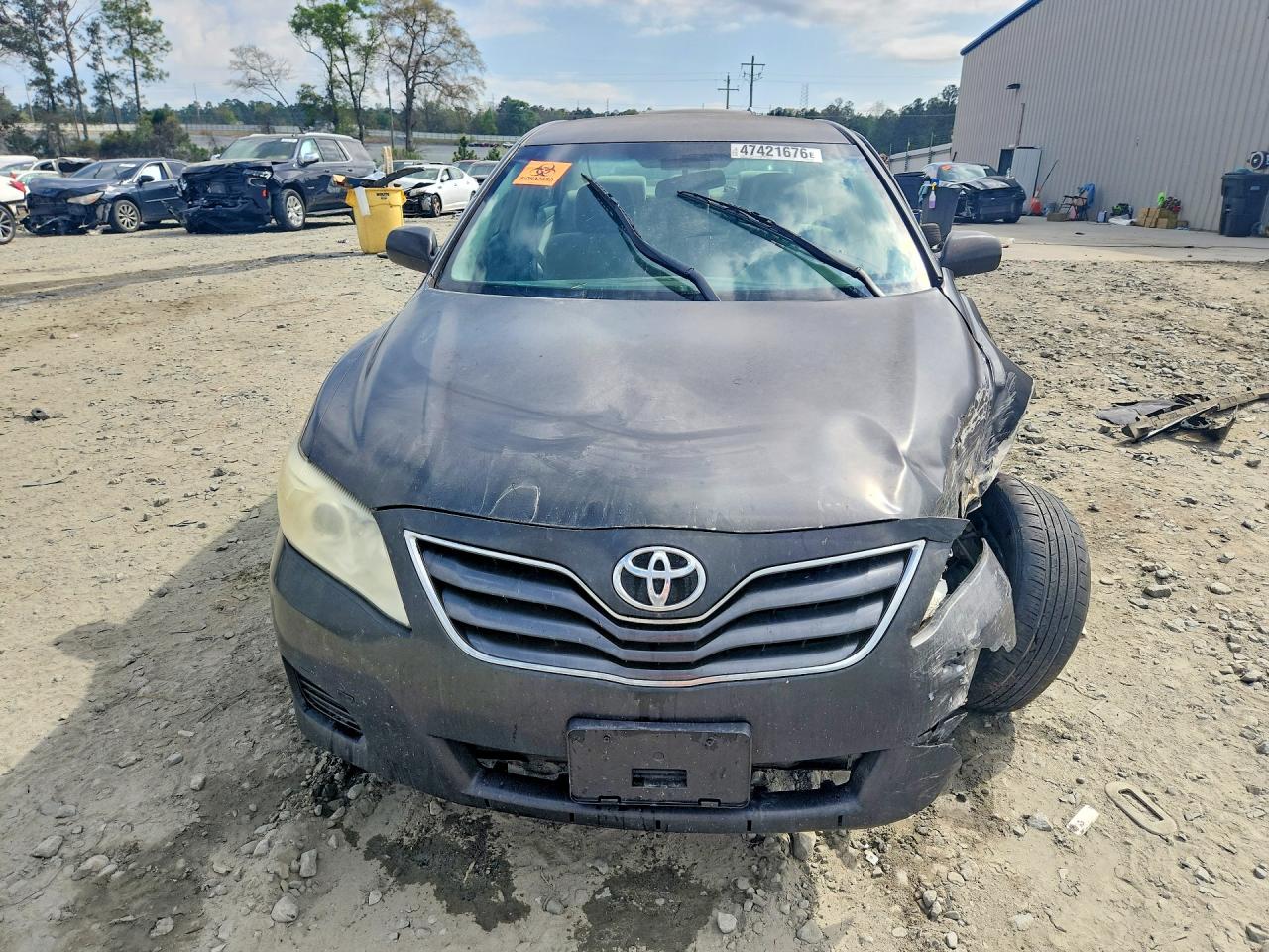 2010 TOYOTA CAMRY LE photo 9