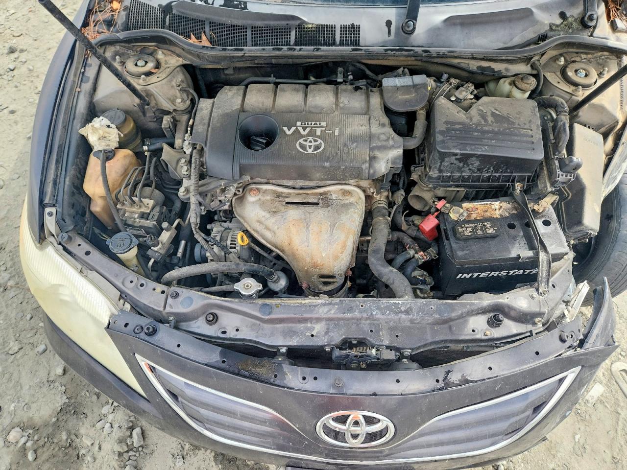 2010 TOYOTA CAMRY LE photo 21