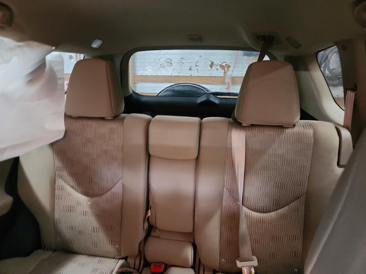 2012 TOYOTA RAV4 BASE photo 19