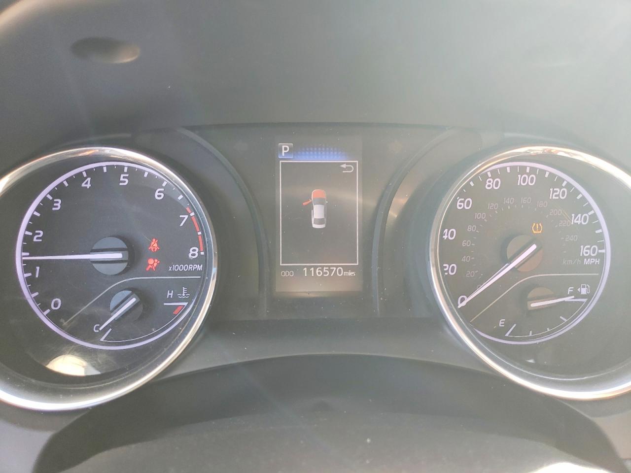 2019 TOYOTA CAMRY LE photo 17