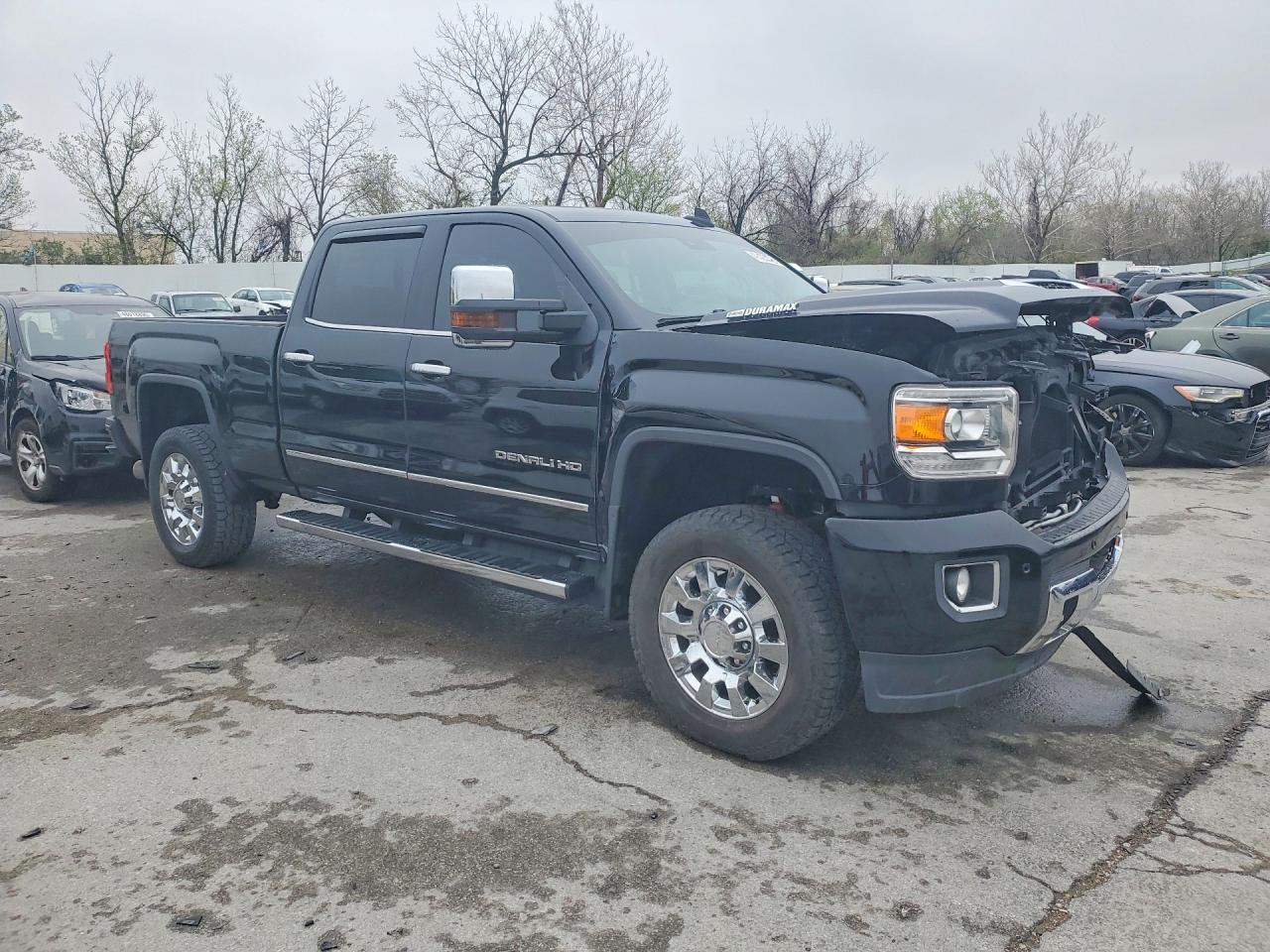 2019 GMC SIERRA K2500 DENALI photo 4