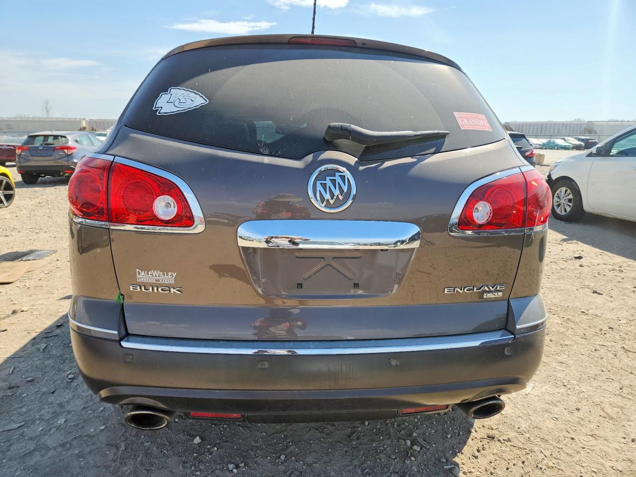 2010 BUICK ENCLAVE CXL photo 6