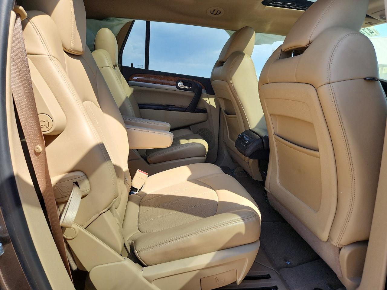 2010 BUICK ENCLAVE CXL photo 11