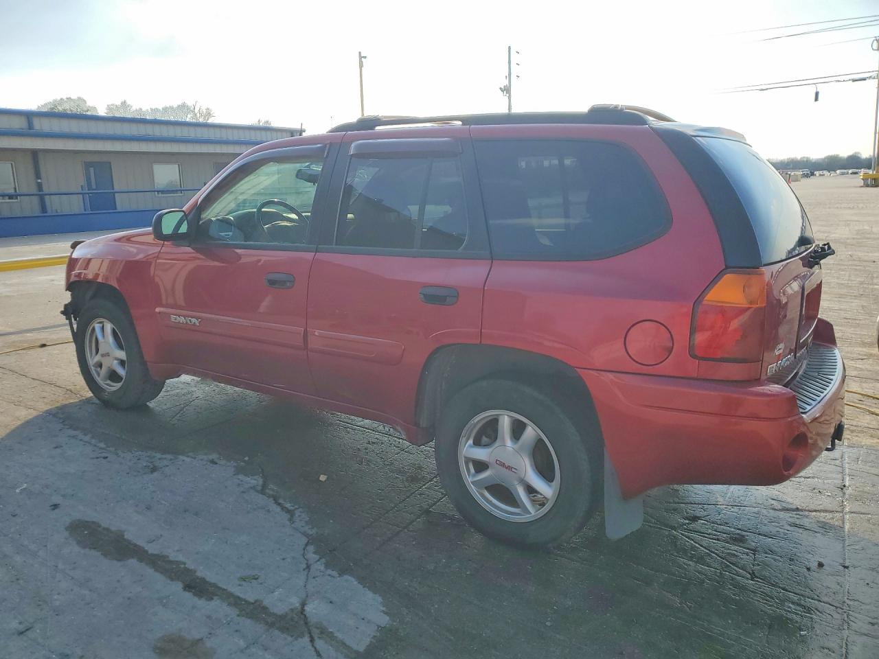 2005 GMC ENVOY photo 2