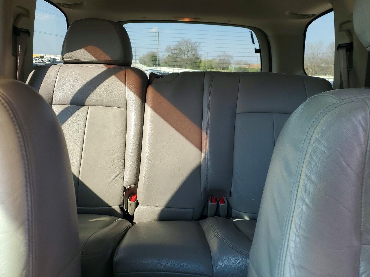 2005 GMC ENVOY photo 10