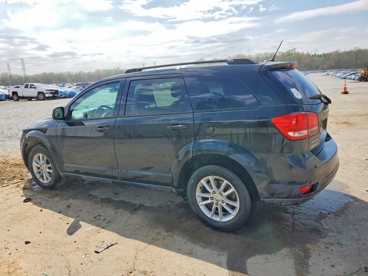 2015 DODGE JOURNEY SXT photo 2