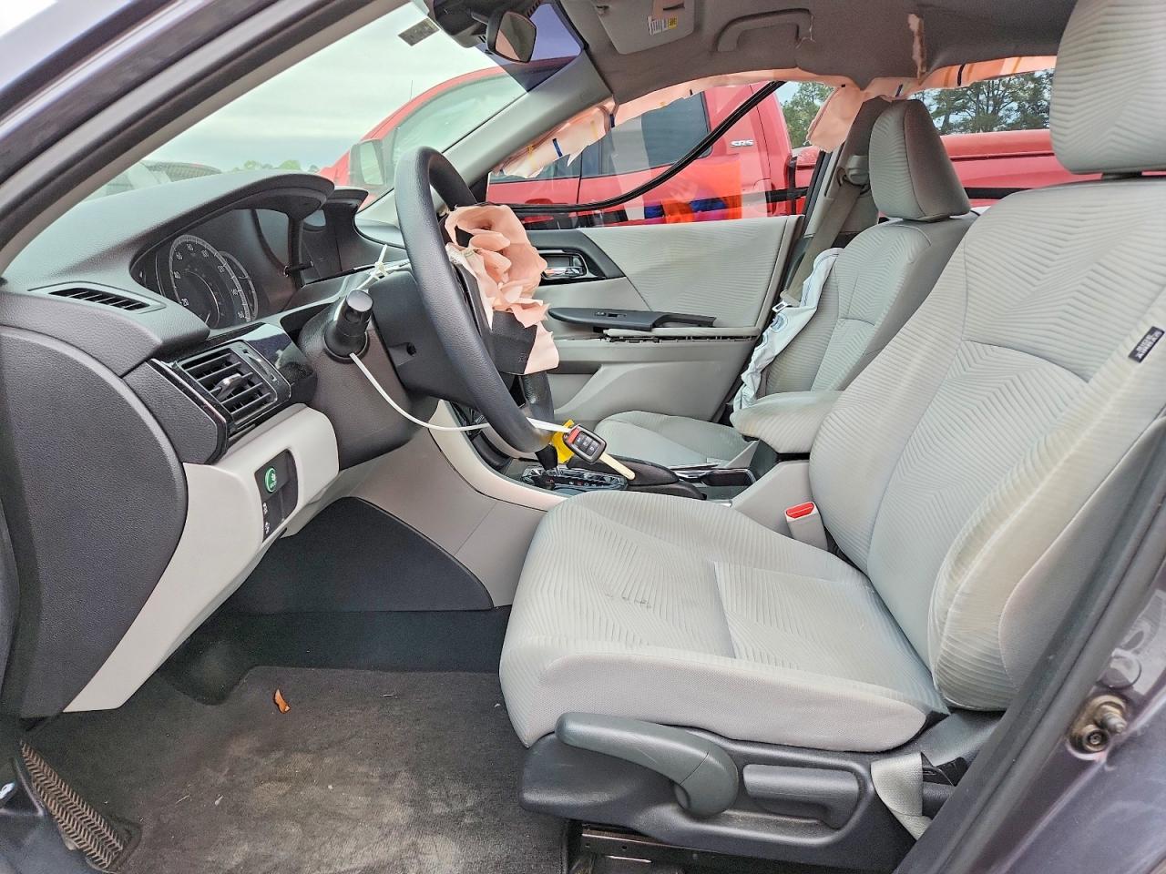 2017 HONDA ACCORD LX photo 7