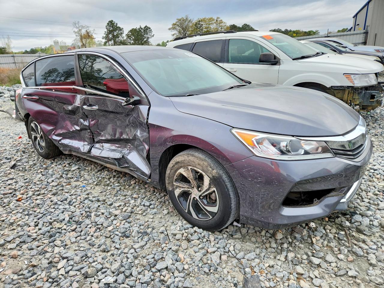 2017 HONDA ACCORD LX photo 4