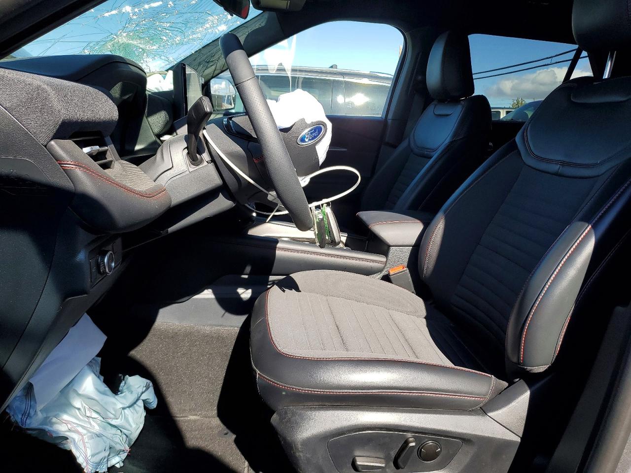 2025 FORD EXPLORER ST-LINE photo 7