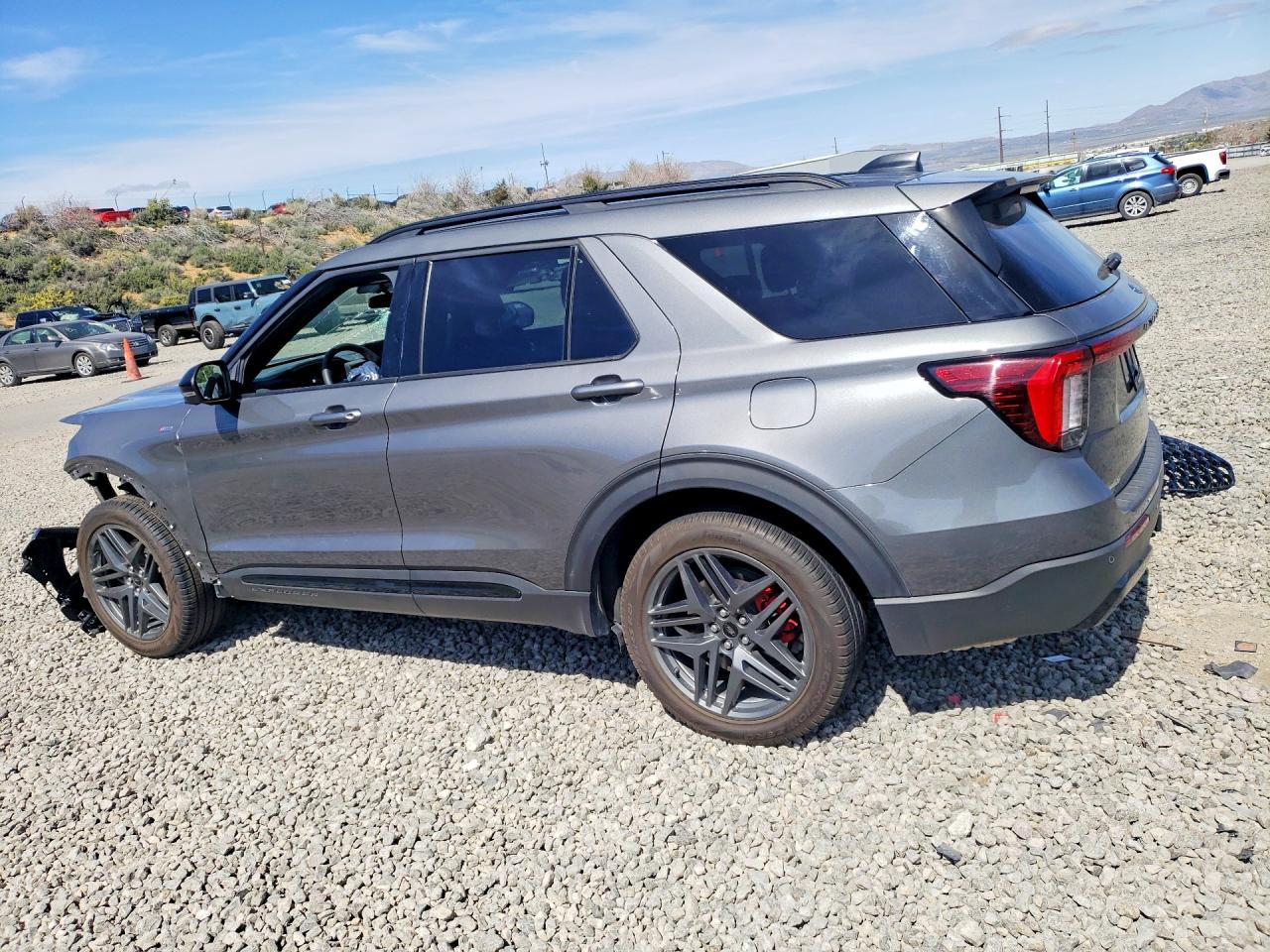 2025 FORD EXPLORER ST-LINE photo 2