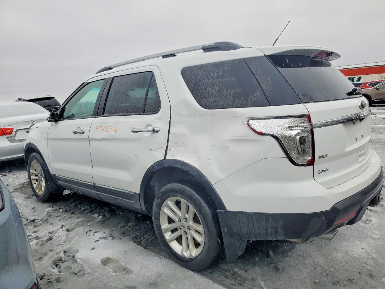 2014 FORD EXPLORER XLT photo 2