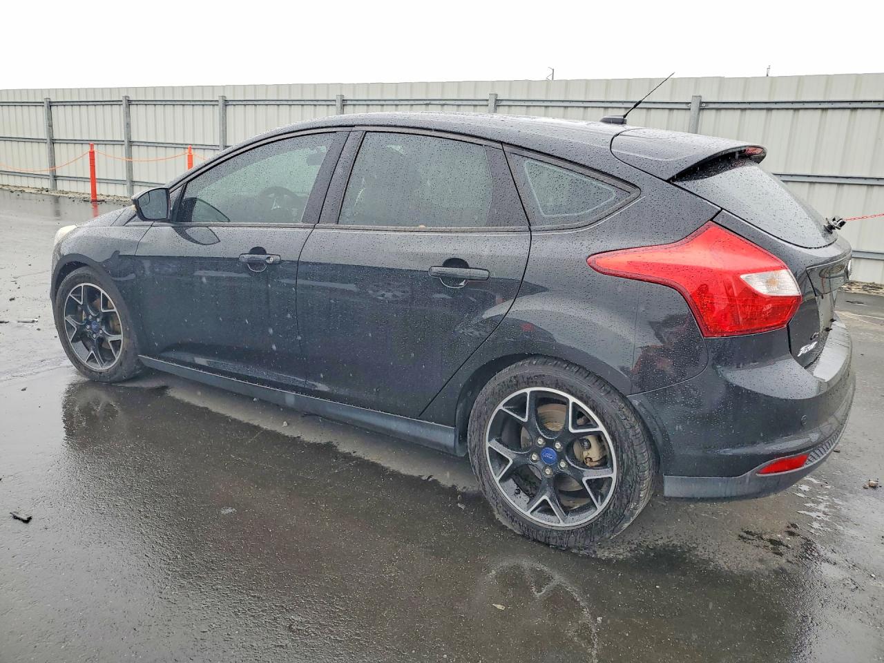 2014 FORD FOCUS SE photo 2