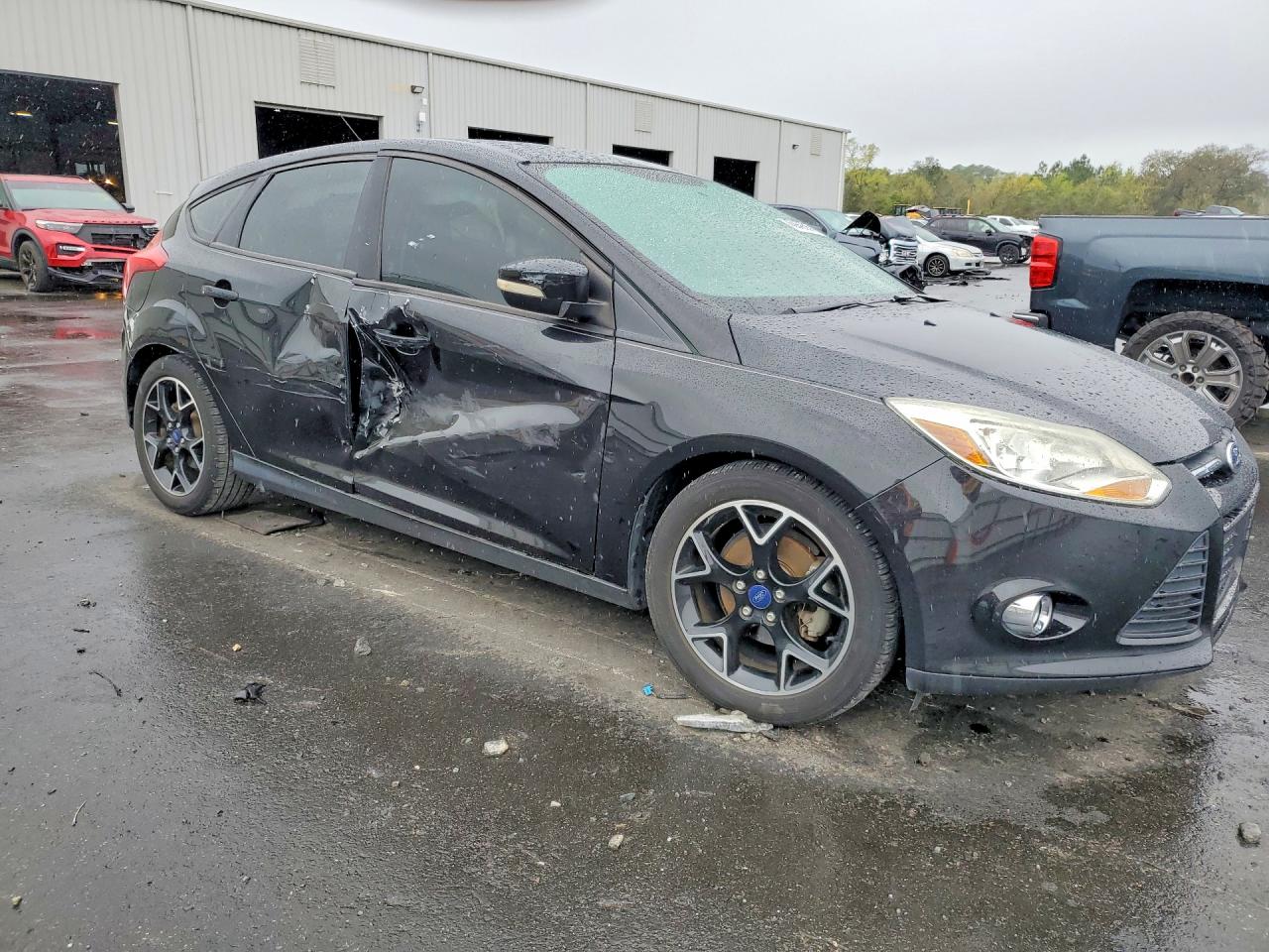 2014 FORD FOCUS SE photo 4