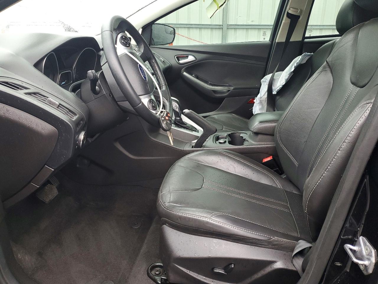 2014 FORD FOCUS SE photo 7