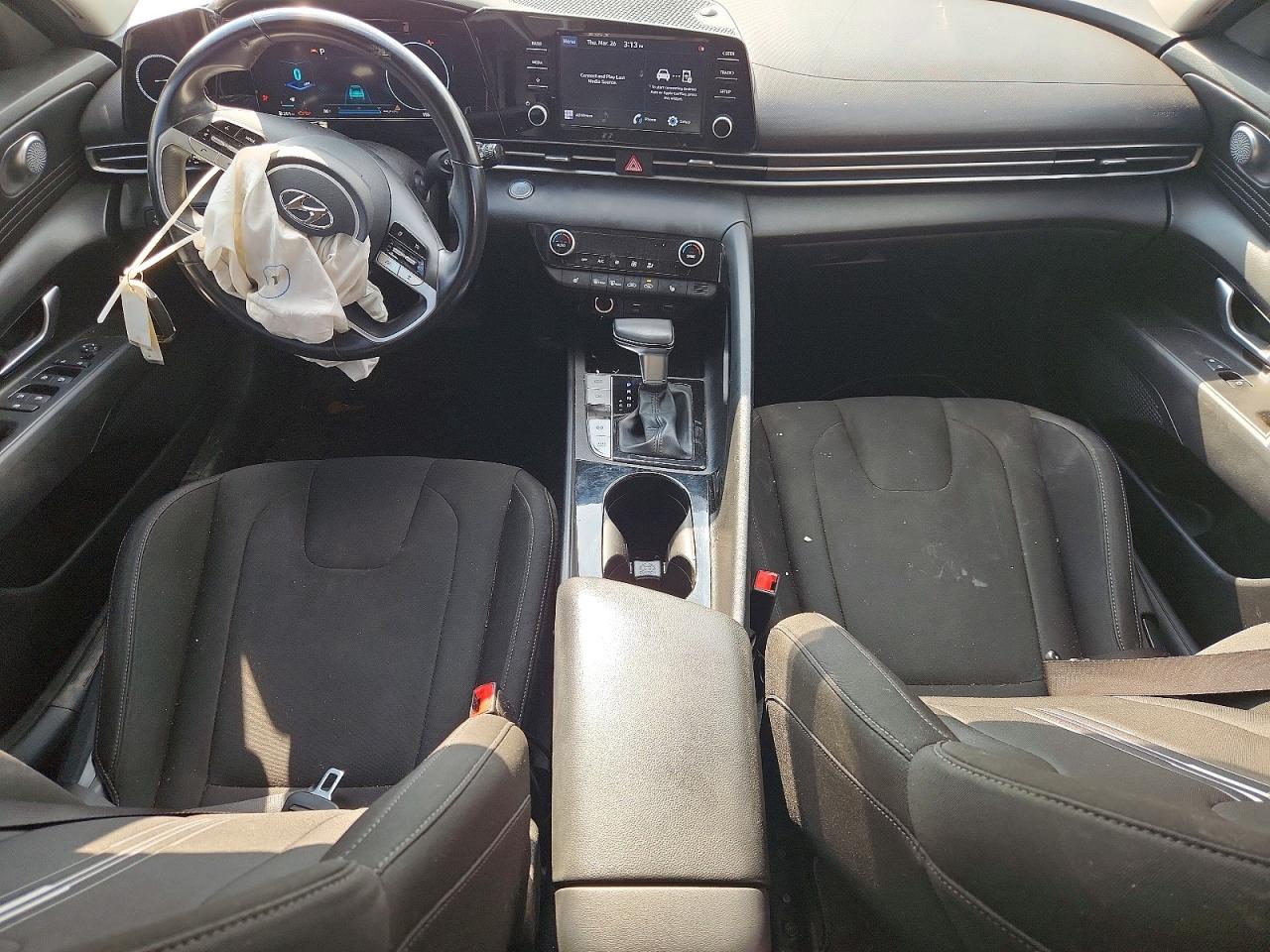 2021 HYUNDAI ELANTRA SEL photo 8