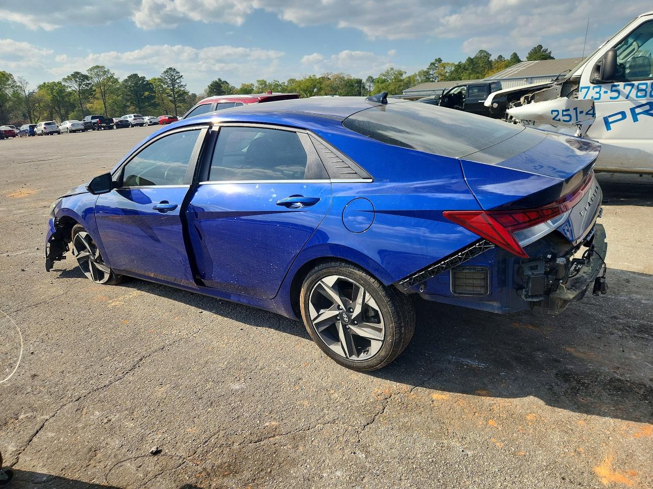2021 HYUNDAI ELANTRA SEL photo 2