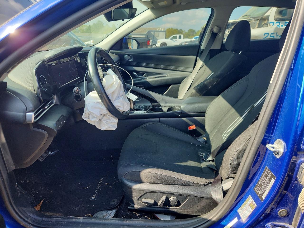 2021 HYUNDAI ELANTRA SEL photo 7