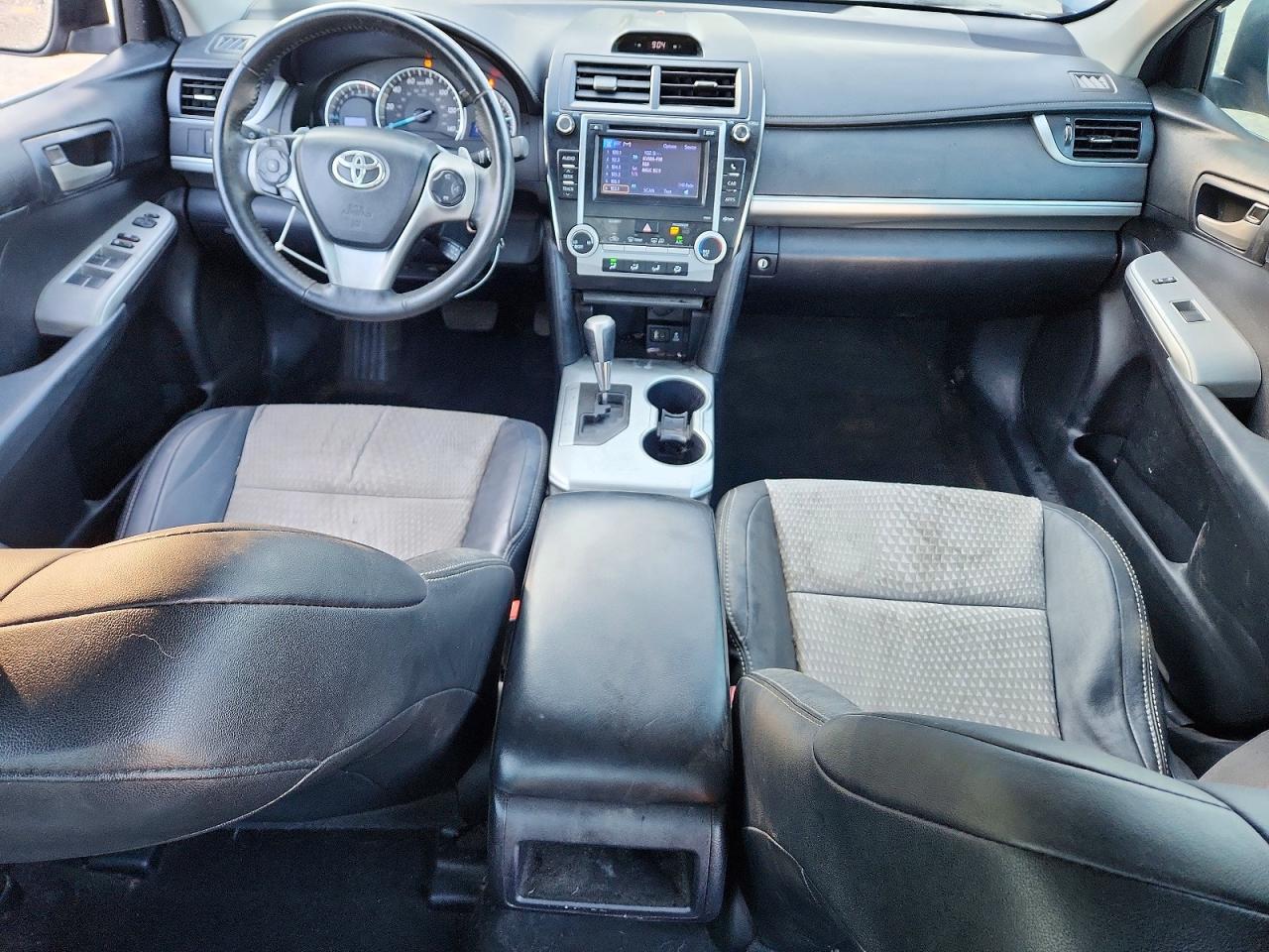 2013 TOYOTA CAMRY SE photo 8