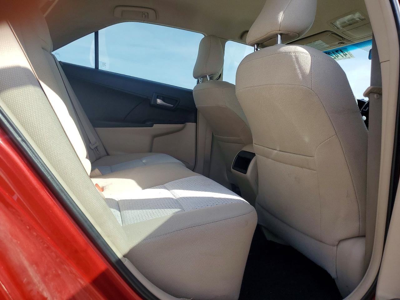 2012 TOYOTA CAMRY LE photo 28