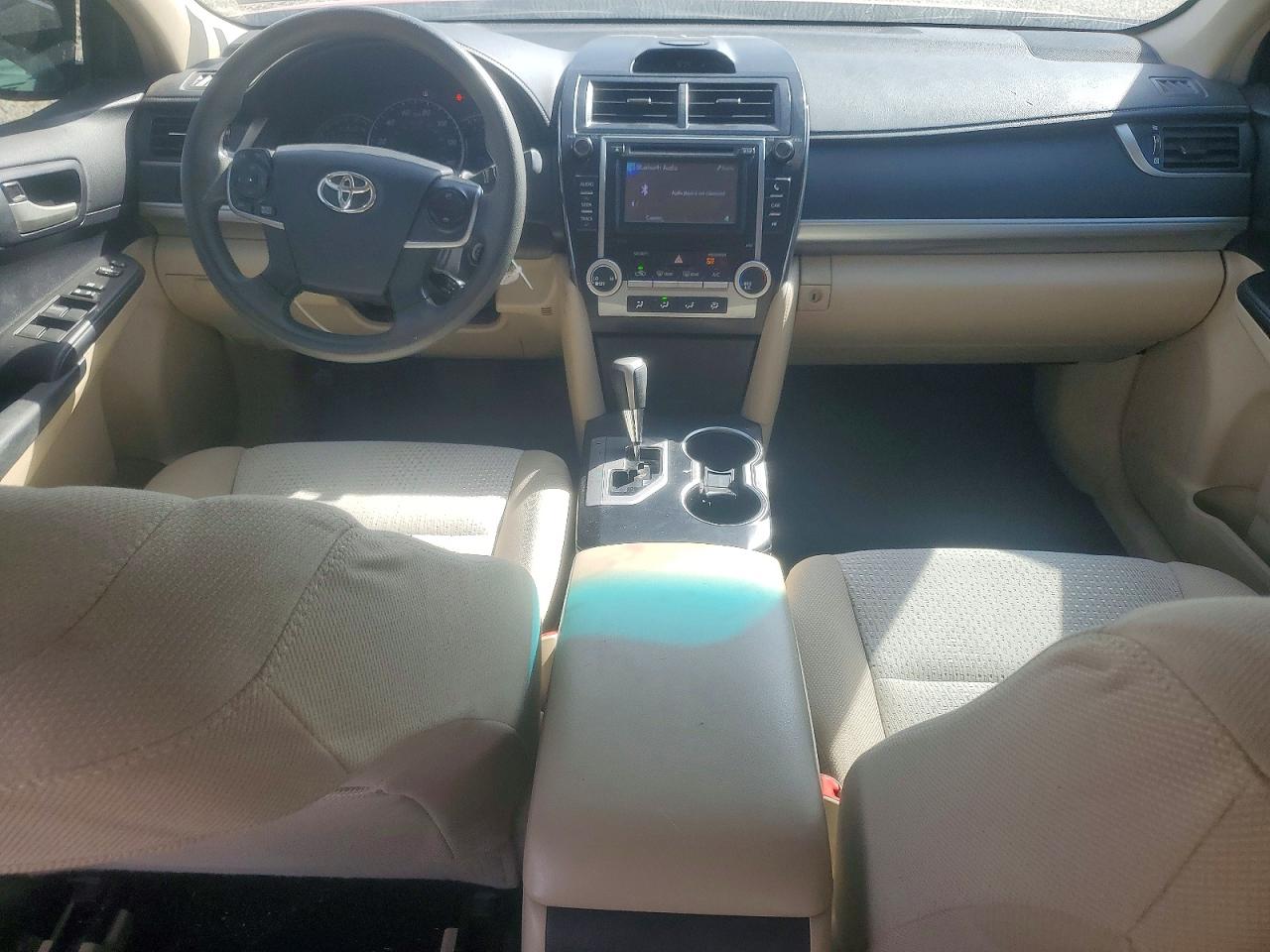 2012 TOYOTA CAMRY LE photo 22