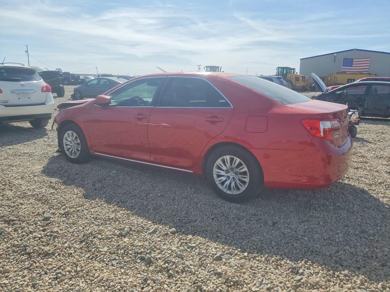 2012 TOYOTA CAMRY LE photo 4