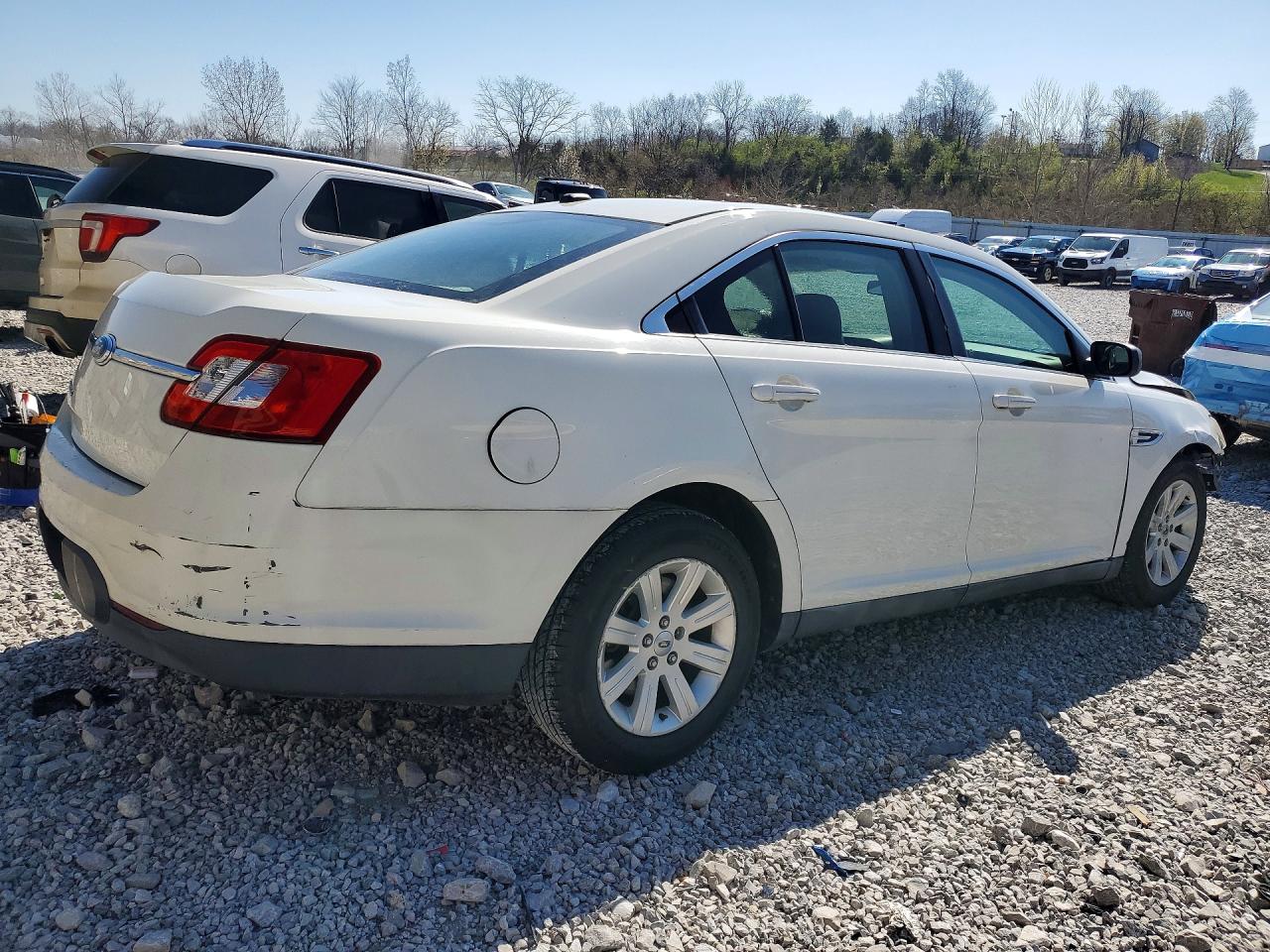2010 FORD TAURUS SE photo 5