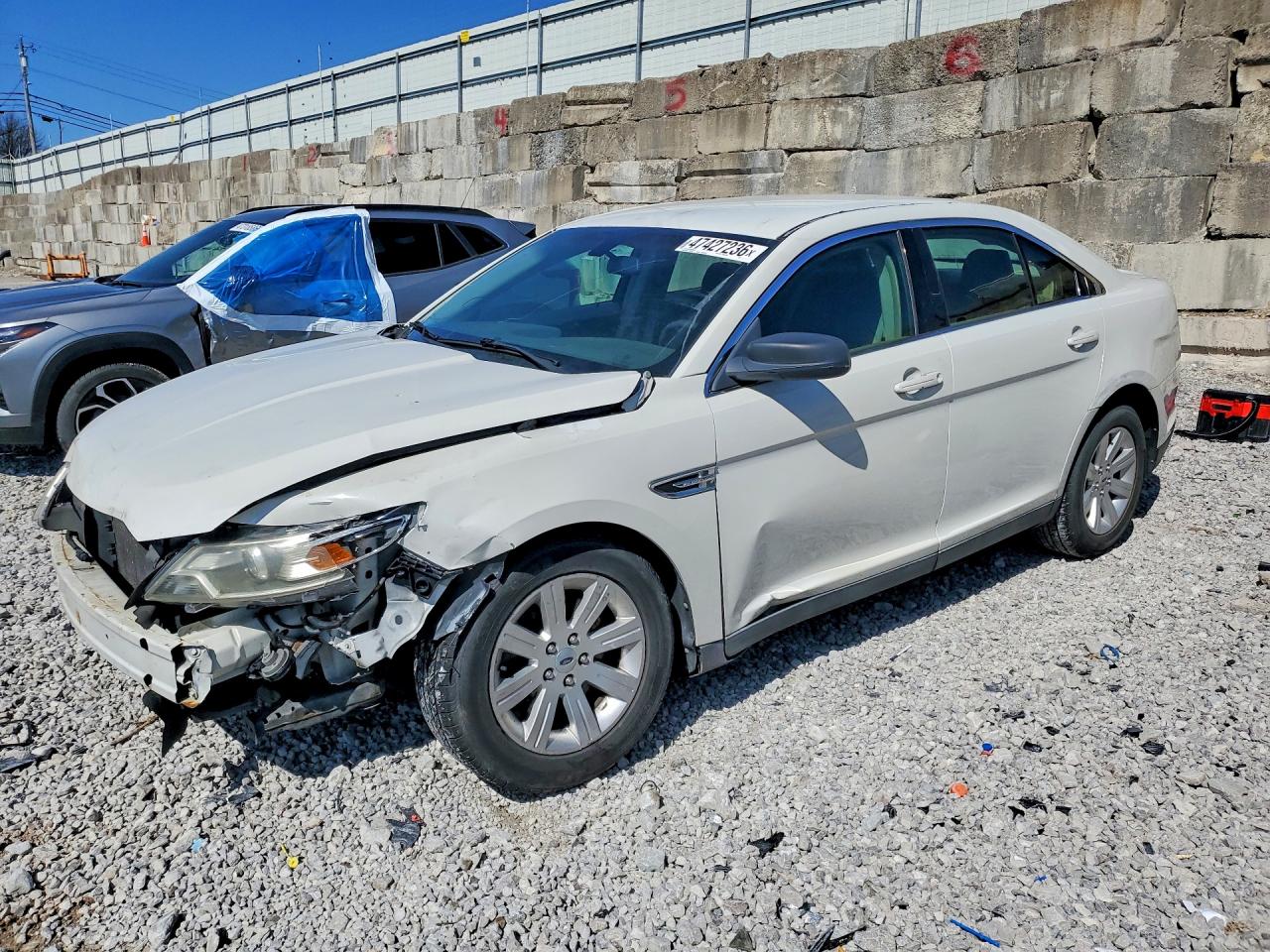 2010 FORD TAURUS
