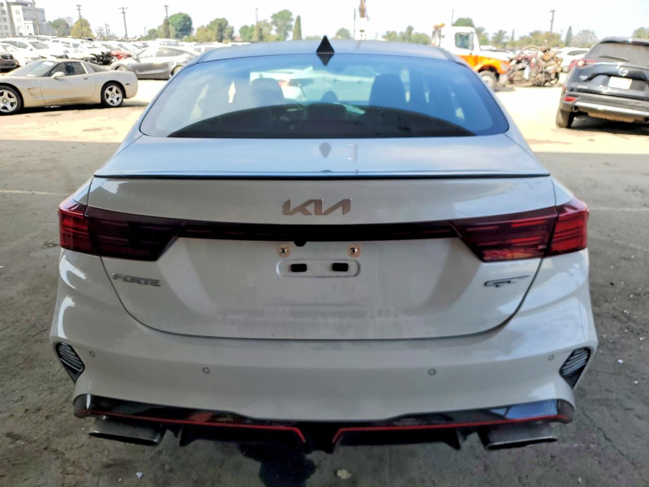2024 KIA FORTE GT photo 6