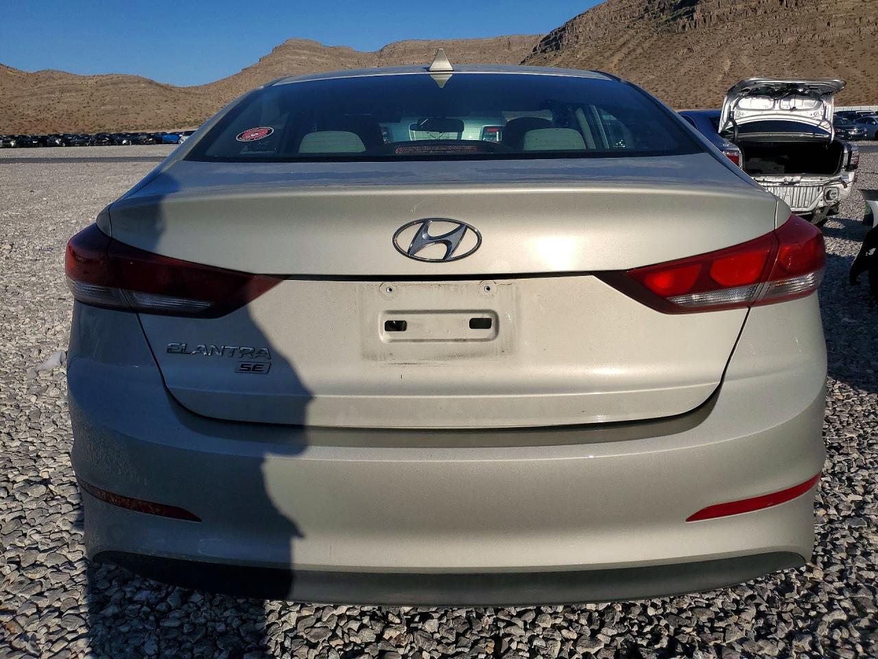 2017 HYUNDAI ELANTRA SE photo 11