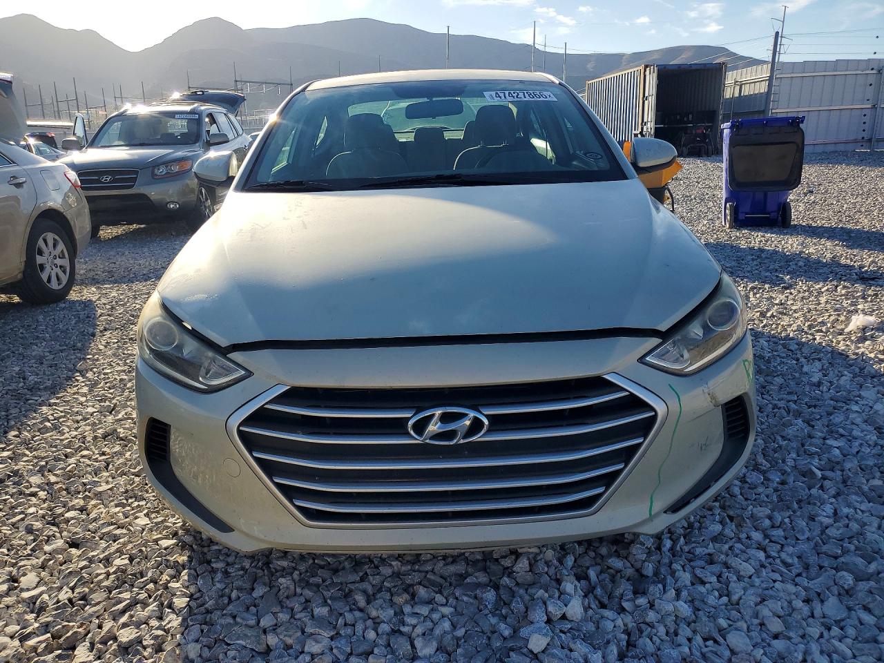 2017 HYUNDAI ELANTRA SE photo 9