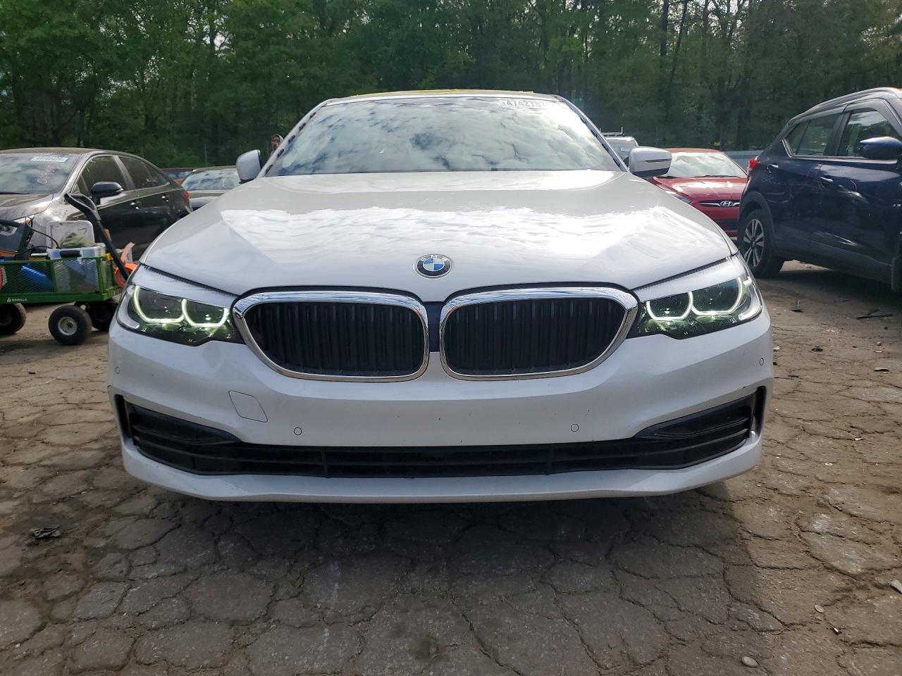 2019 BMW 530 XI photo 13