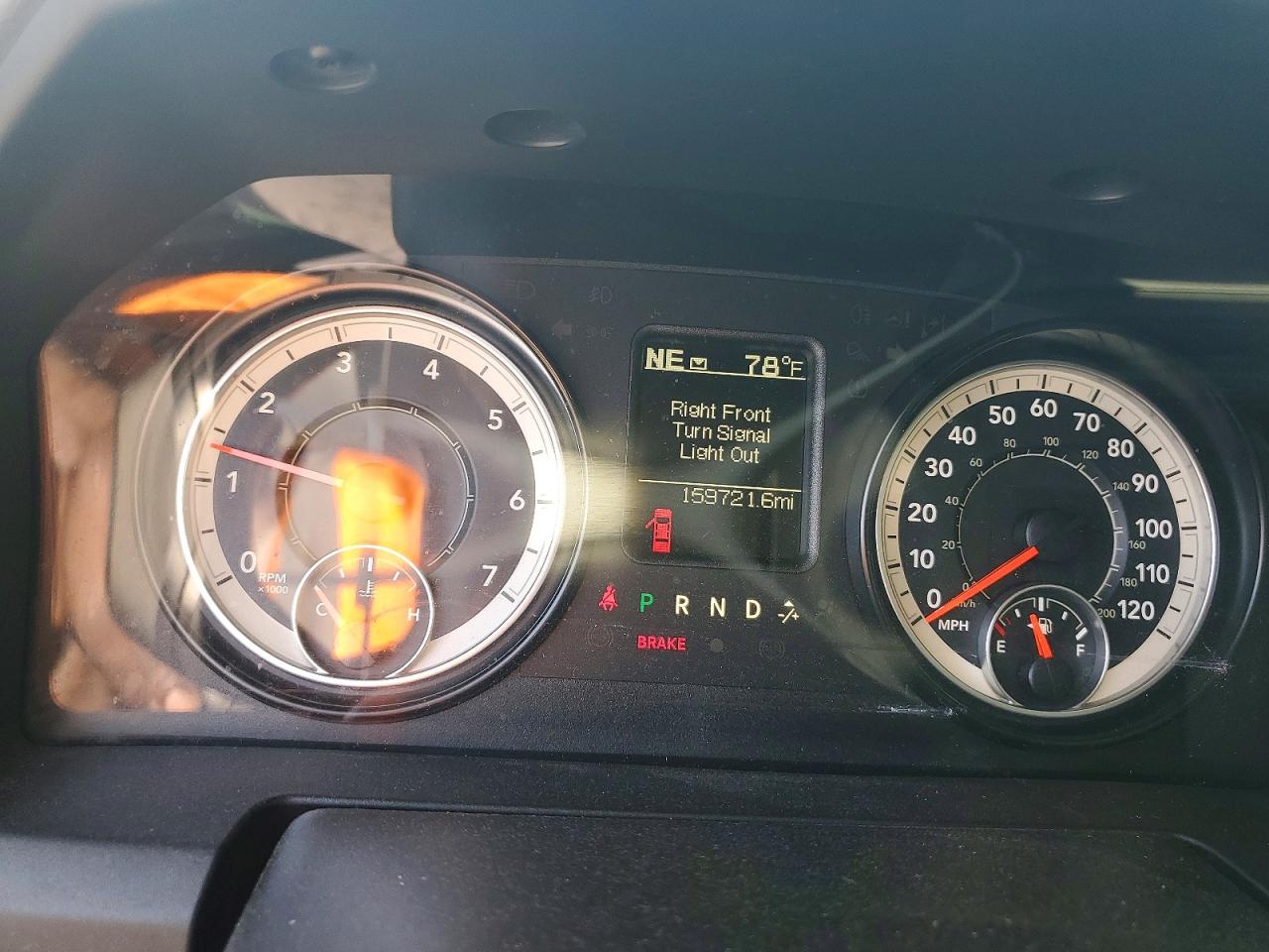 2016 RAM 1500 SLT photo 17
