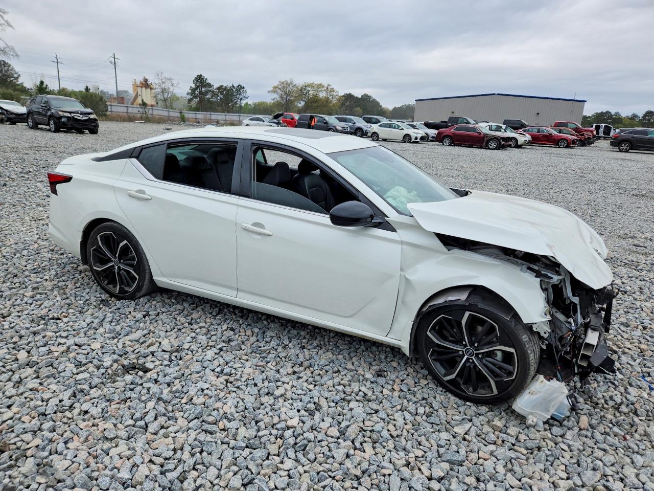 2024 NISSAN ALTIMA 2.5 SR photo 7