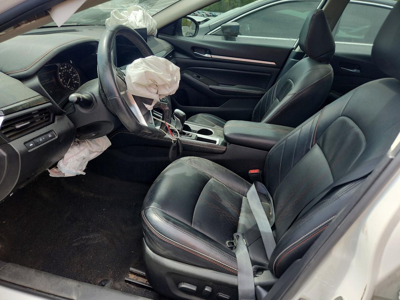 2024 NISSAN ALTIMA 2.5 SR photo 13