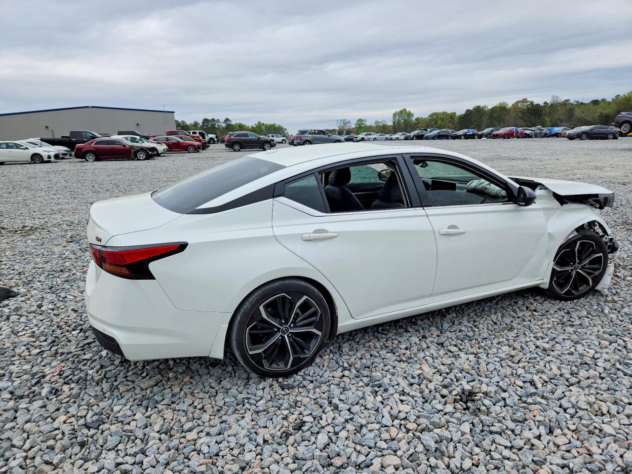 2024 NISSAN ALTIMA 2.5 SR photo 5