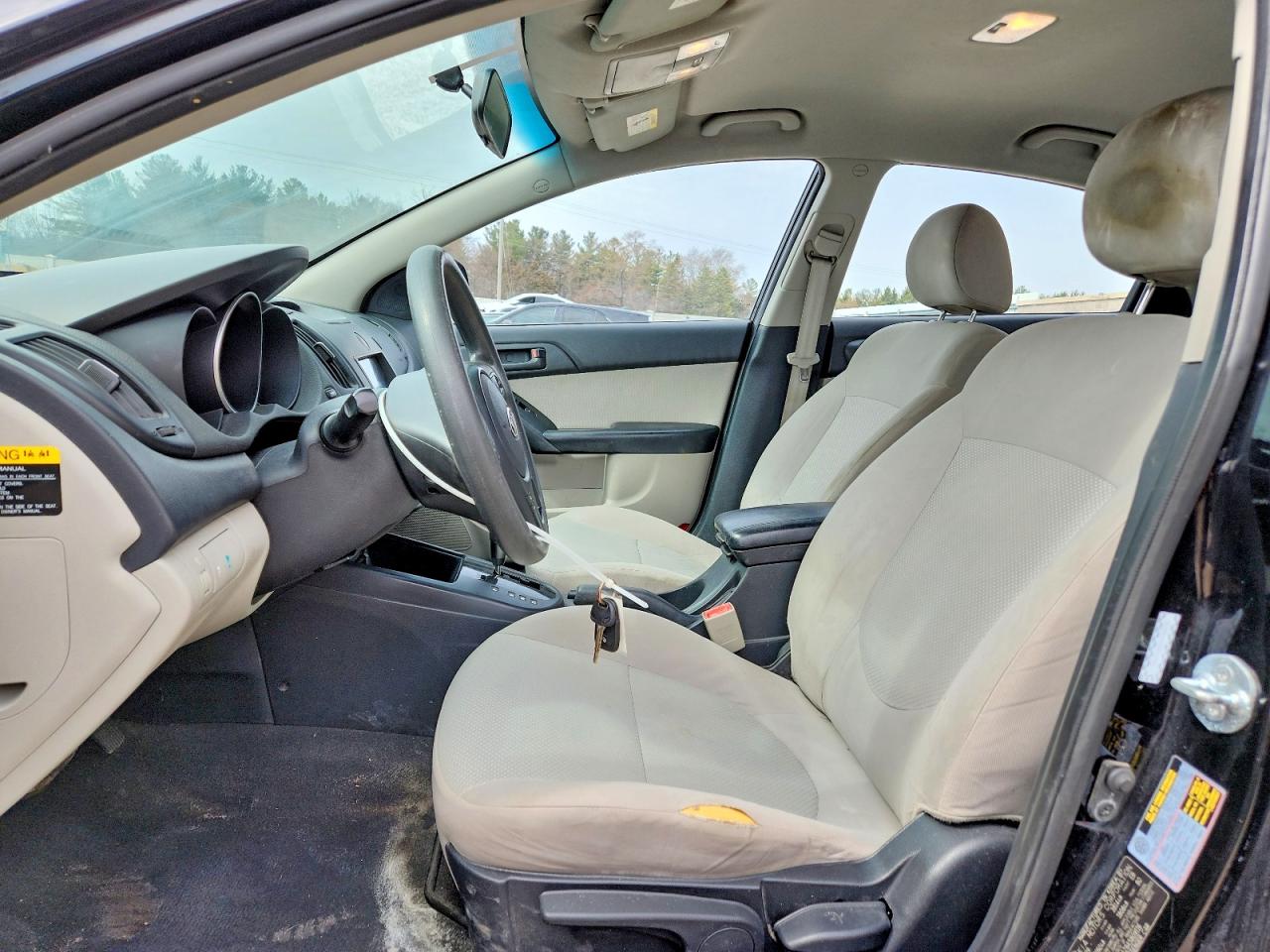 2010 KIA FORTE EX photo 13