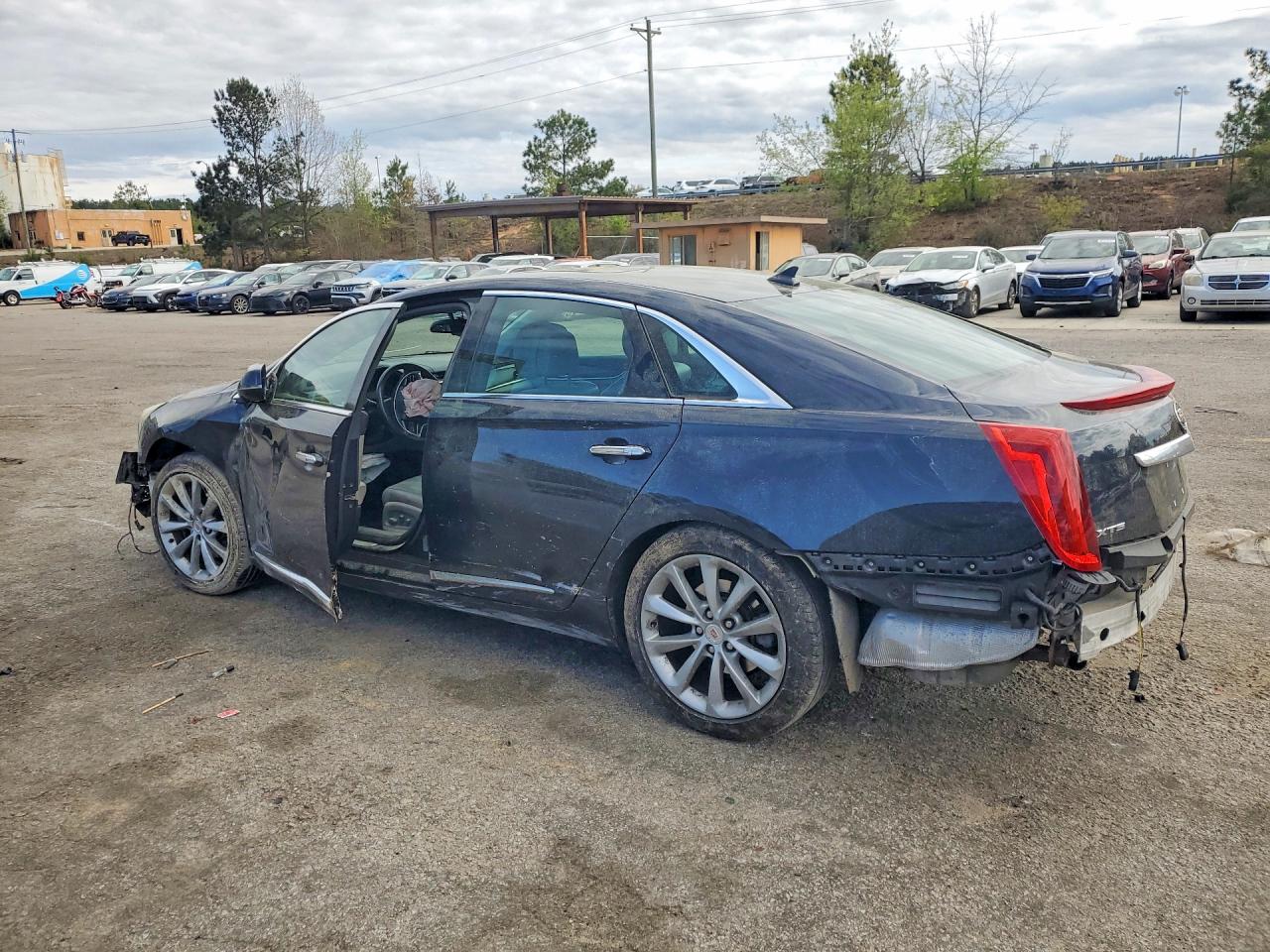 2013 CADILLAC XTS LUXURY COLLECTION photo 3